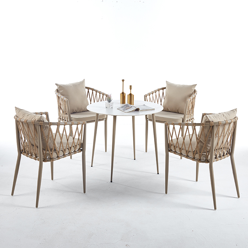 TABLE Y803  CARREE/1716*4CHAISES